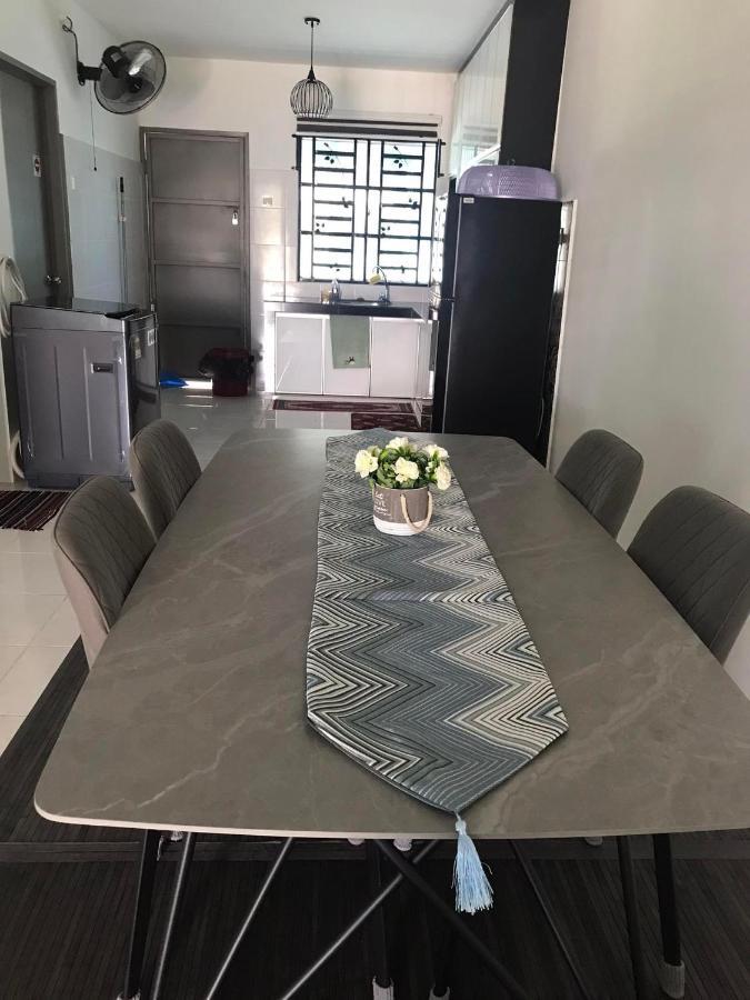 Chempaka Homestay سيري إسكندر المظهر الخارجي الصورة